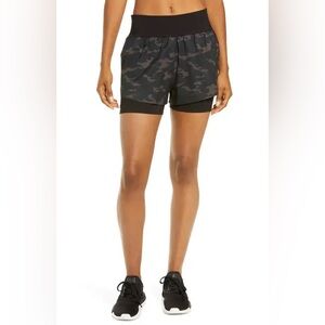 Spanx Get Moving Short Black Camo NWT 50227R Size XL